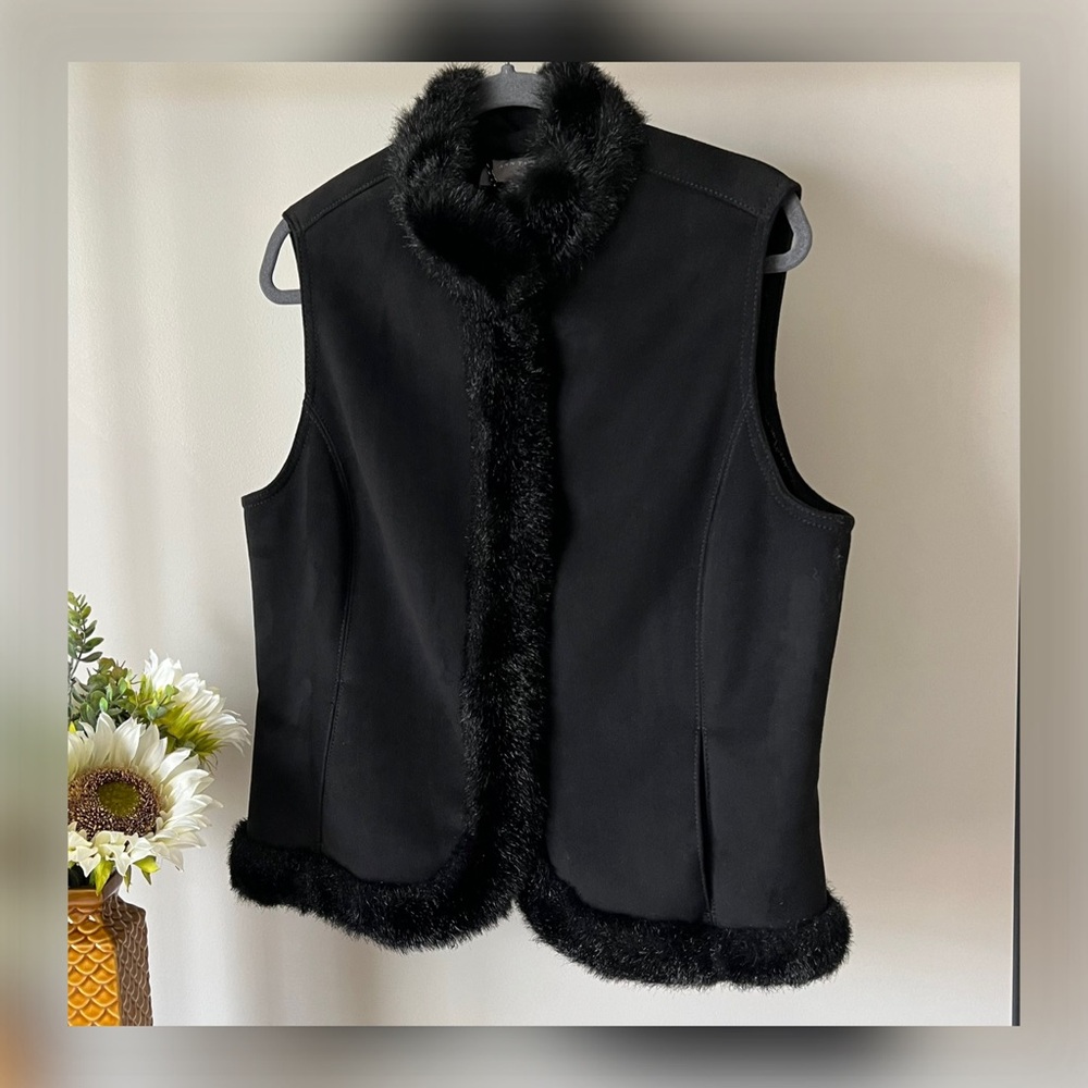 ANN TAYLOR faux fur suede vest in black - sz small and sz large
